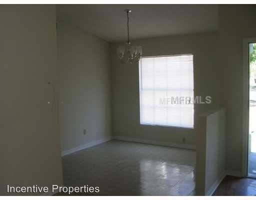 Building Photo - 831 Carver Ave