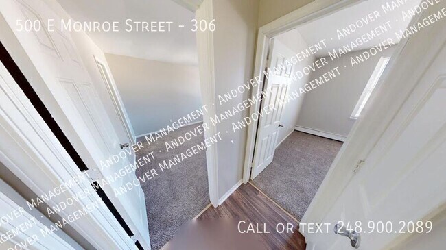 Foto del edificio - 500 E Monroe St