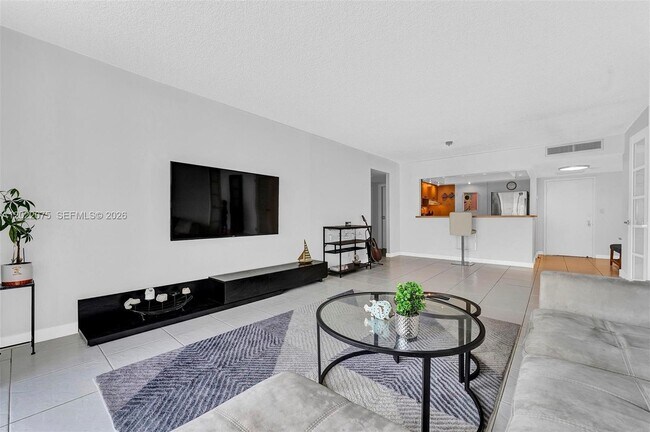 Foto del edificio - 600 Three Islands Boulevard