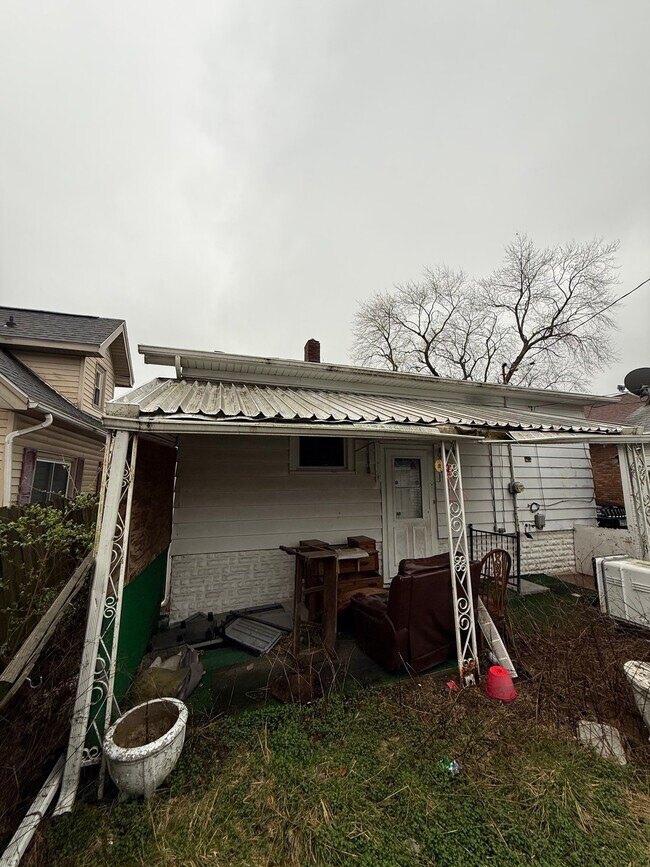 Foto del edificio - 1718 E Cantrell St
