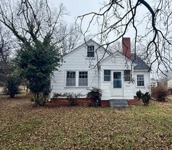 Building Photo - 337 Albany St