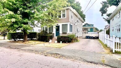 Building Photo - 63 Holyoke St