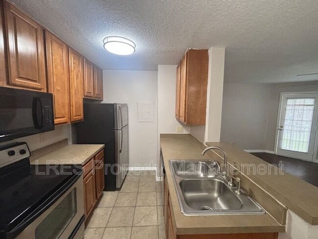 Building Photo - 5992 Westgate Dr