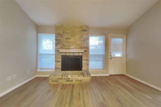Building Photo - 27 S Brook Pebble Ct