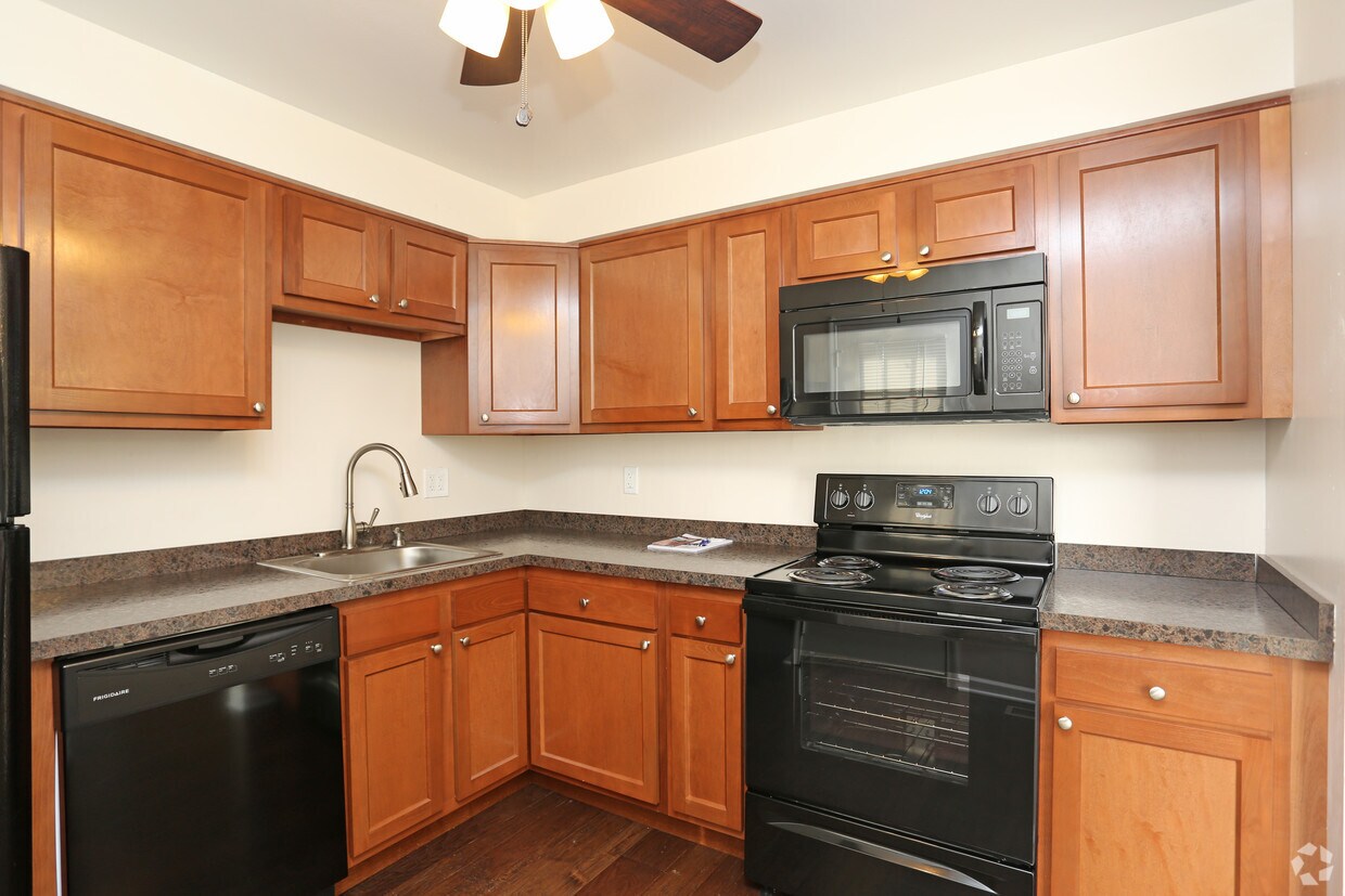 Bowdoin Square Apartments Apartments 1260 N Forest Rd Amherst, NY