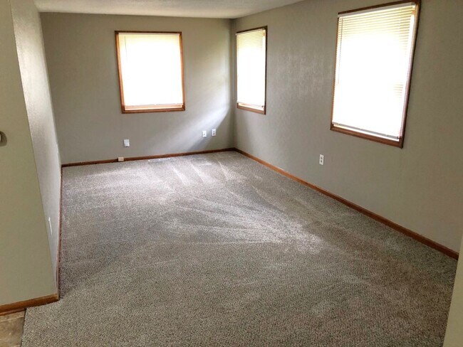 Foto del edificio - 2 Bed Ranch-Style House