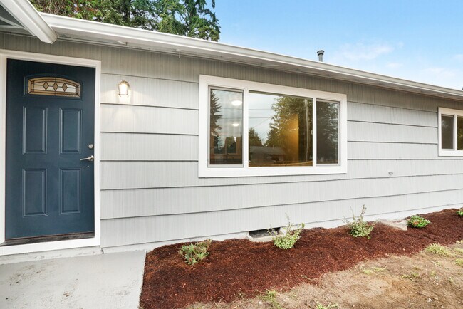 Building Photo - 16811 120th Ave SE