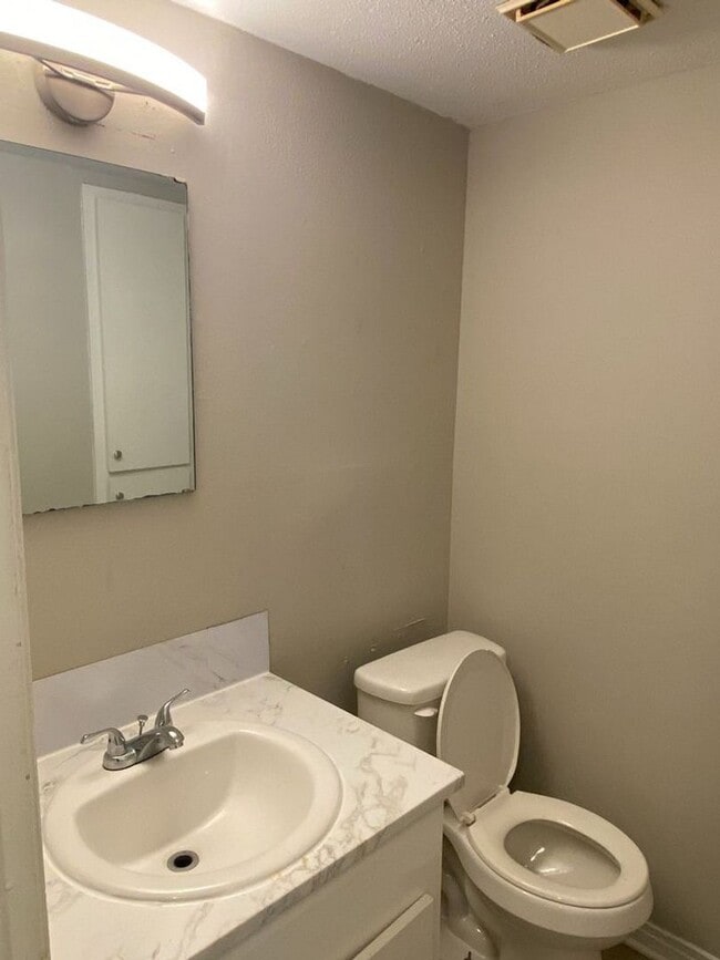 Interior Photo - Legacy Pointe