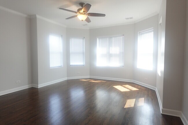 Foto del edificio - 6258 N Bell Ave