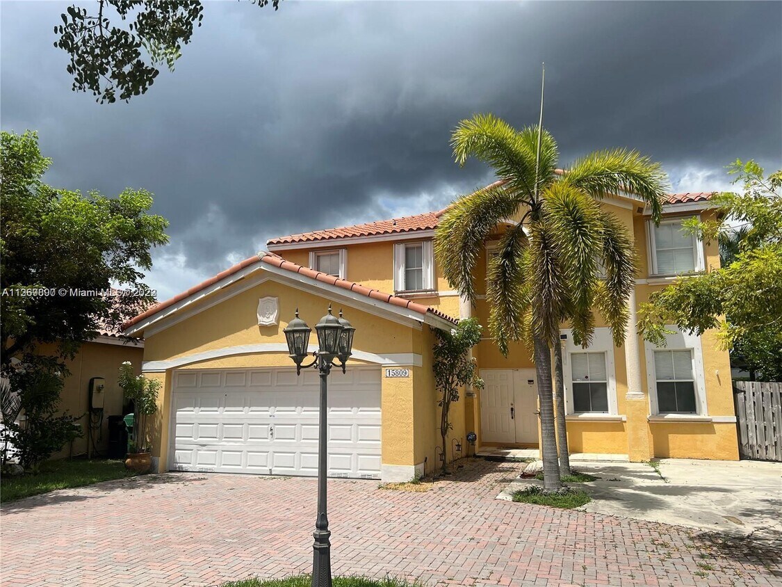 Foto principal - 15809 SW 60th Ter