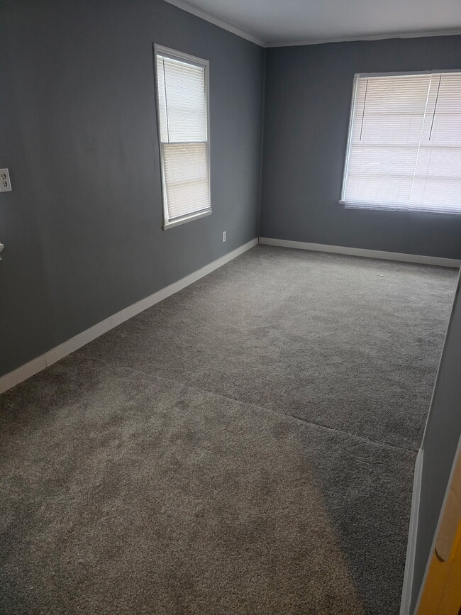 Building Photo - 2137 N Prospect Rd