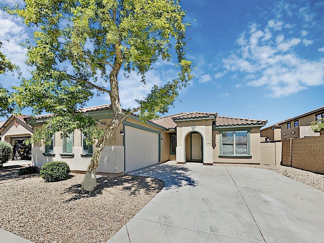 18338 W Stinson Dr House Rental in Surprise, AZ