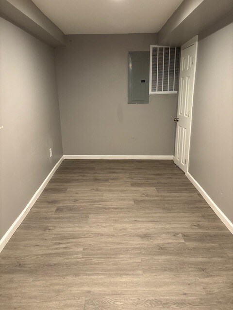 Building Photo - 943 Diven St