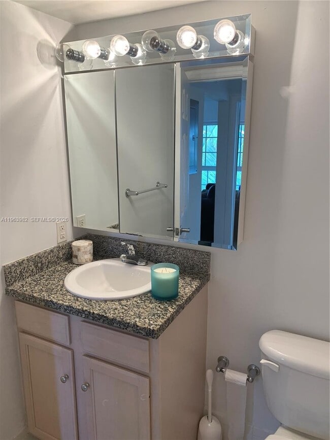 Building Photo - 290 Sunrise Dr