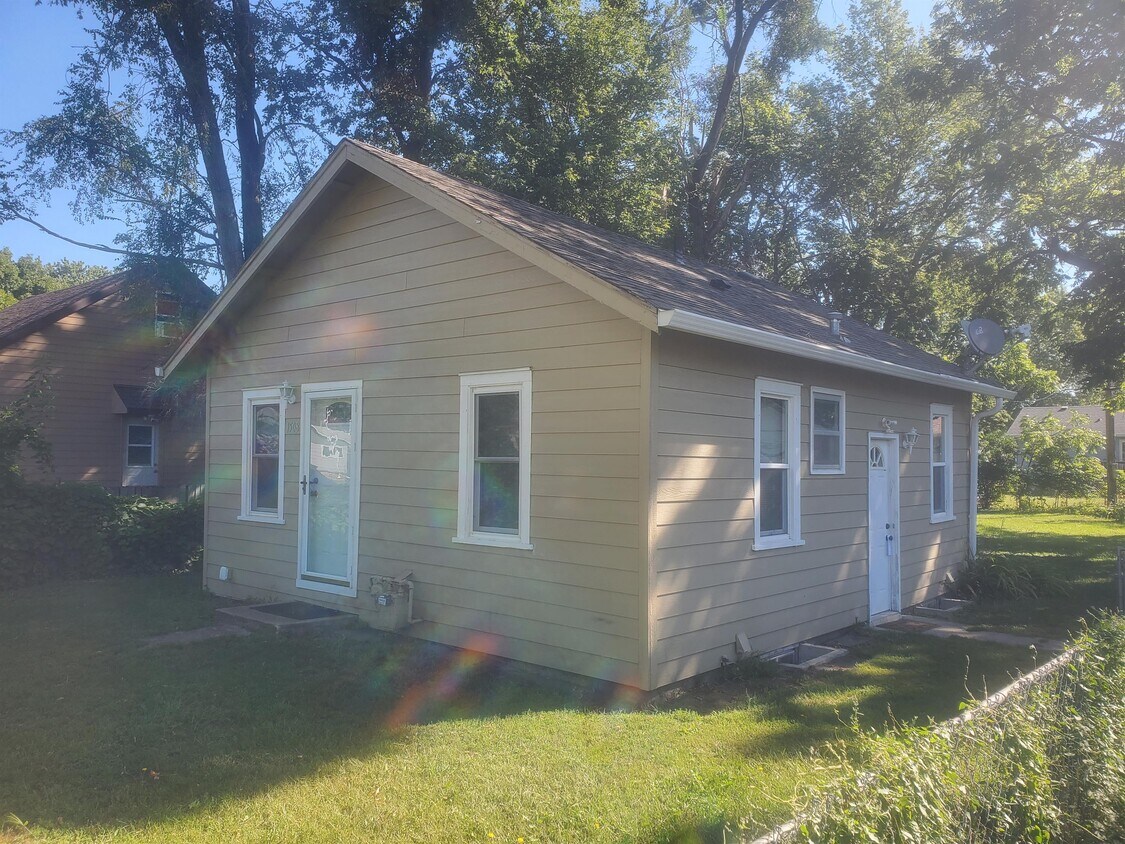 1508 N Mable Ave, Sioux Falls, SD 57103 House Rental in Sioux Falls