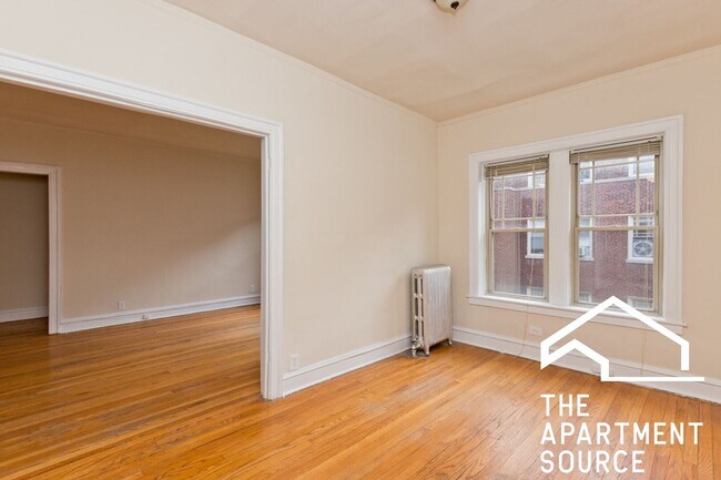 Foto del edificio - 1331 W Touhy Ave