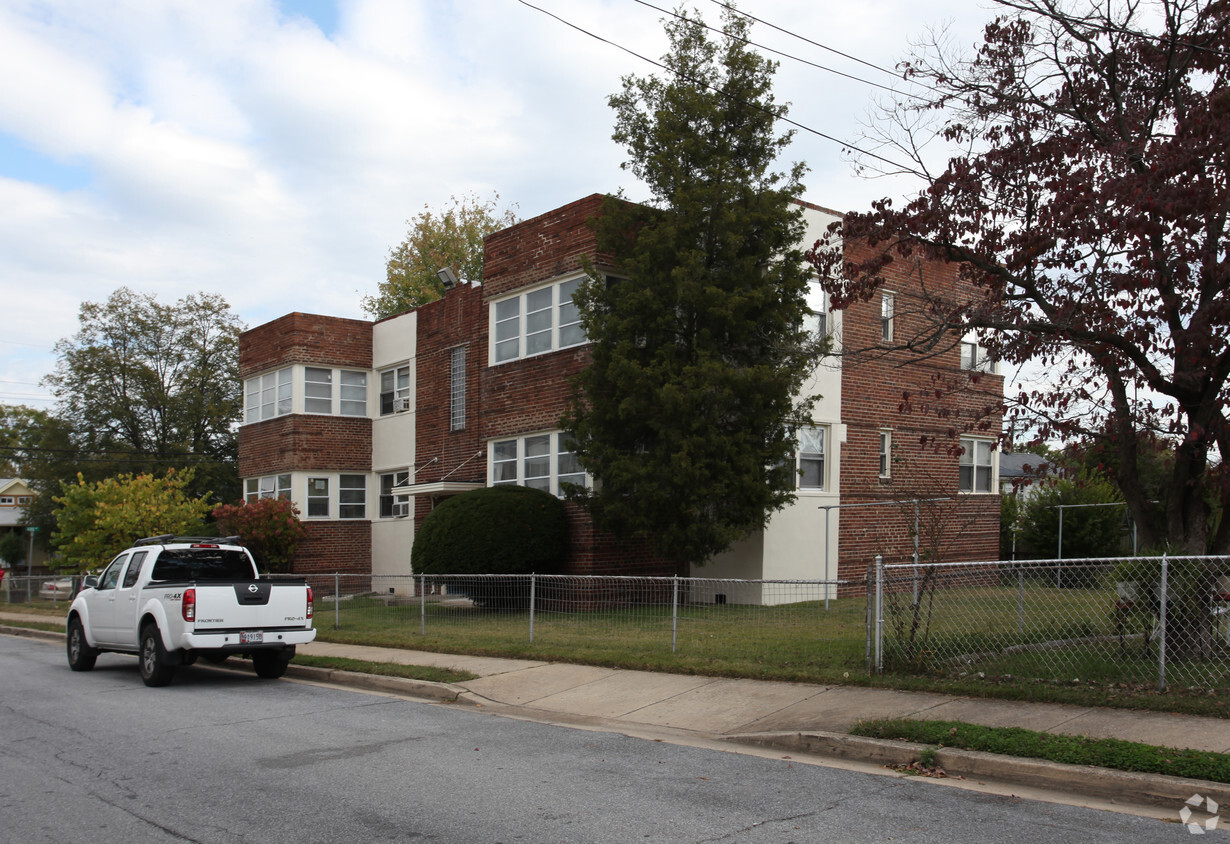 Building Photo - 4209 Newark Rd