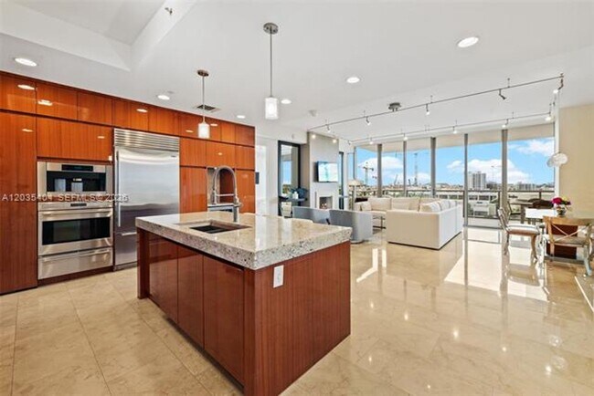 Building Photo - 9705 Collins Ave