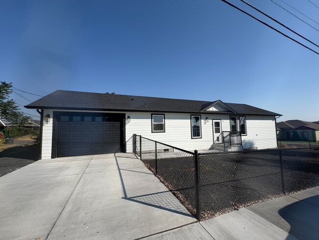 Building Photo - New Home for rent in Soap Lake