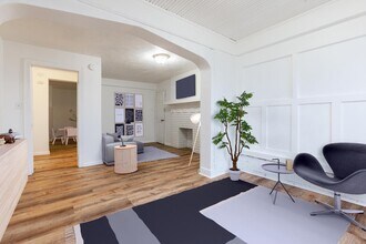 Building Photo - 425 Hays Ave