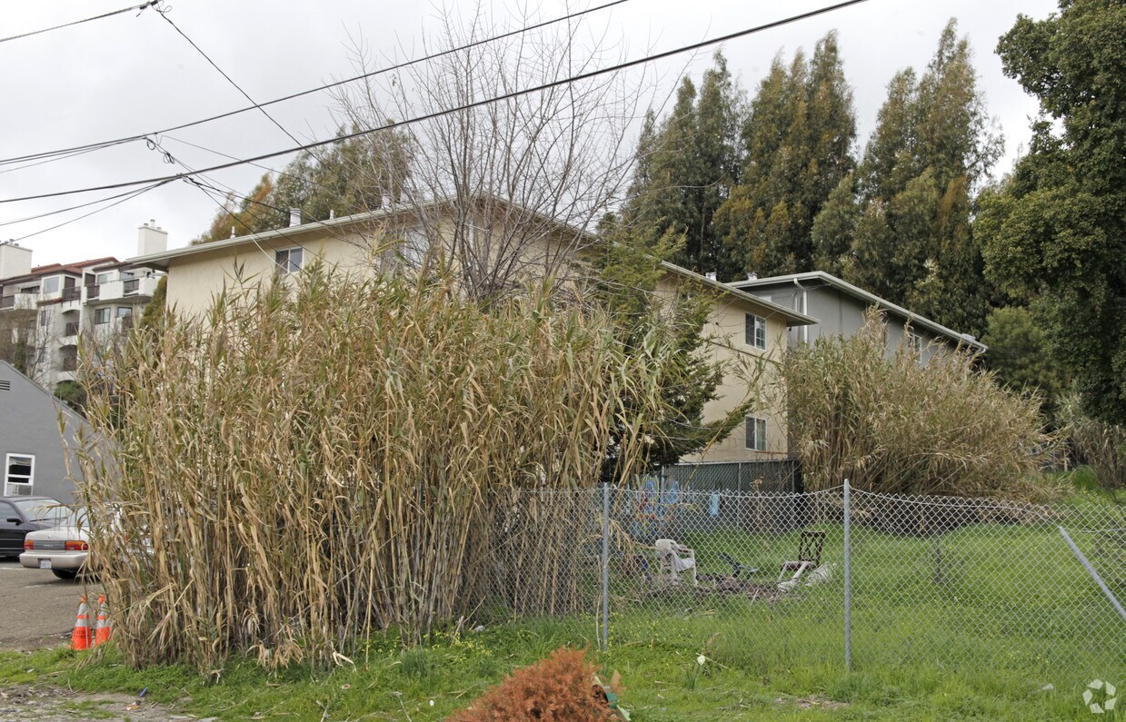 Foto del edificio - 21354-21368 Oak St