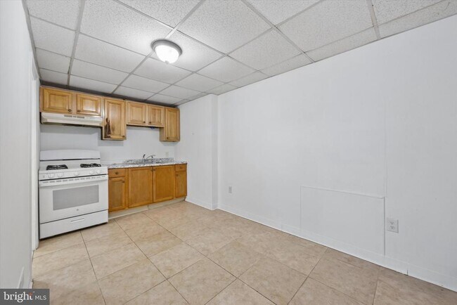 Foto del edificio - 909 Springfield Rd