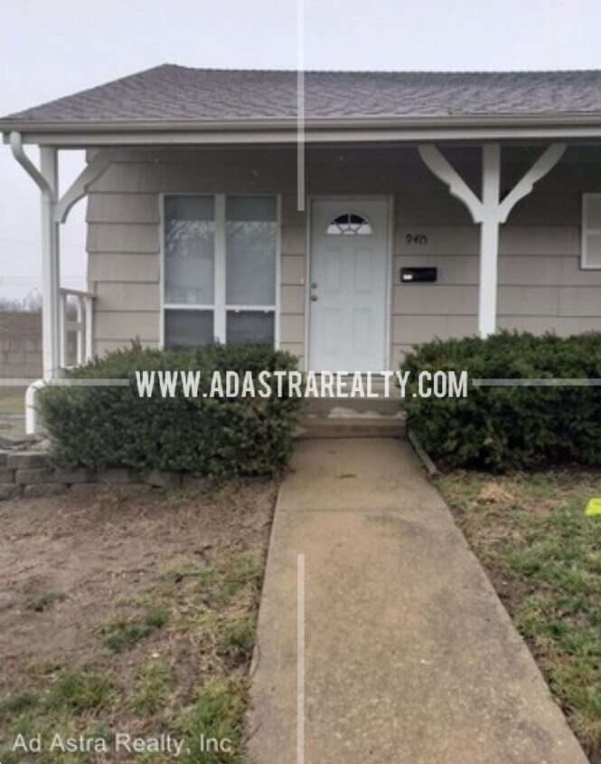 9415 Ballentine St, Overland Park, KS 66214 House Rental in Overland
