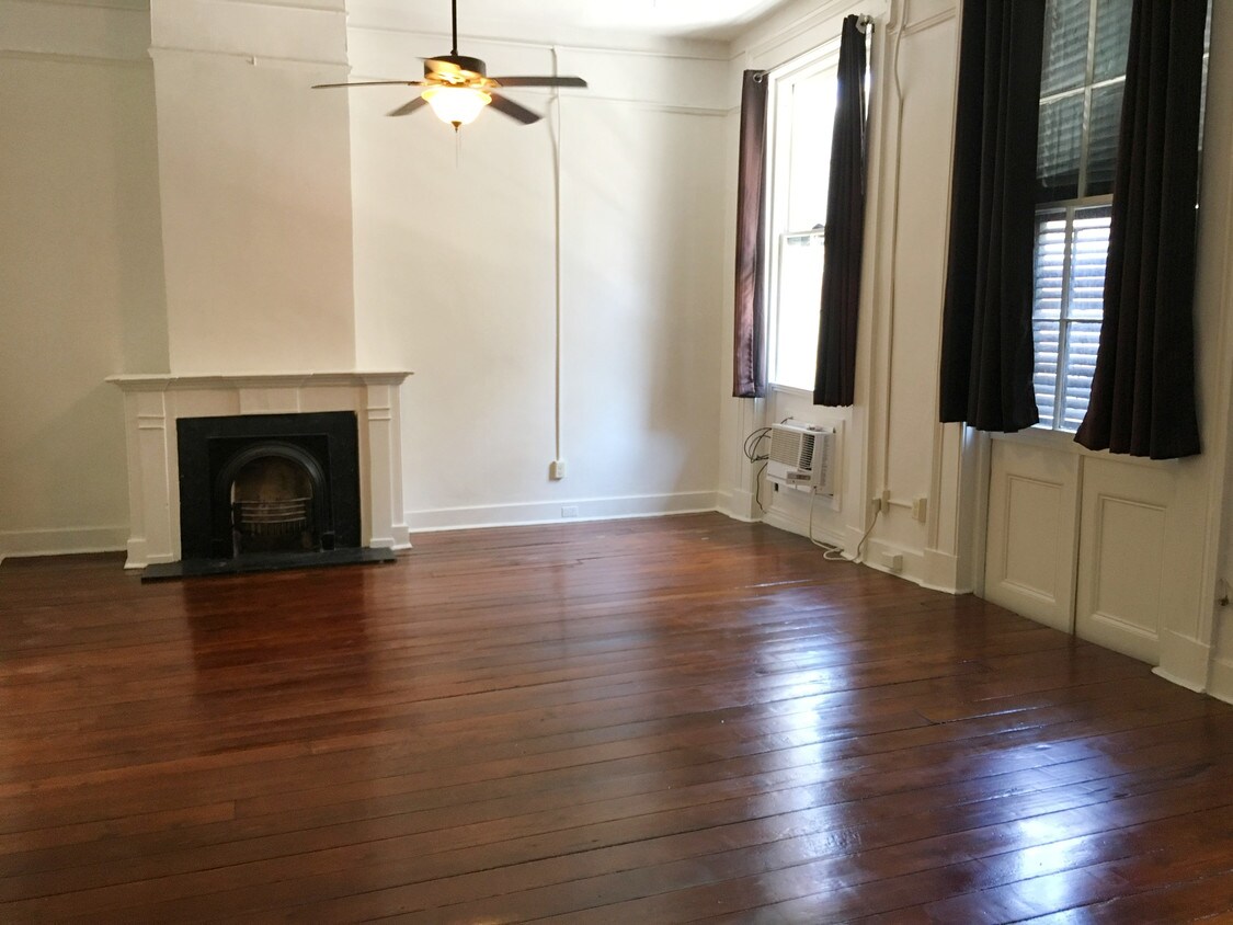 Primary Photo - 710-714 St Louis St