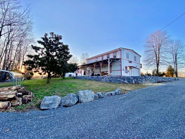 Building Photo - 65 Chumbley Rd