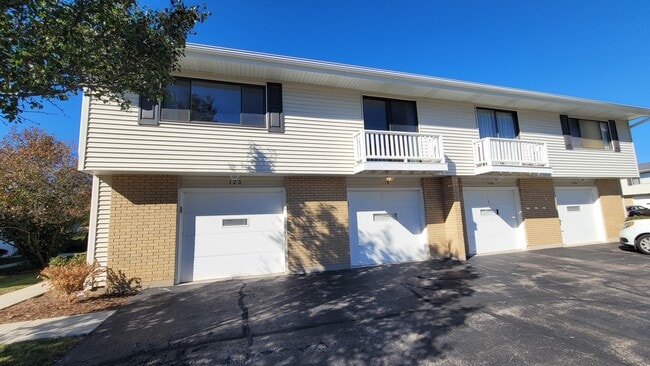 Foto del edificio - 120 Cotuit Ct