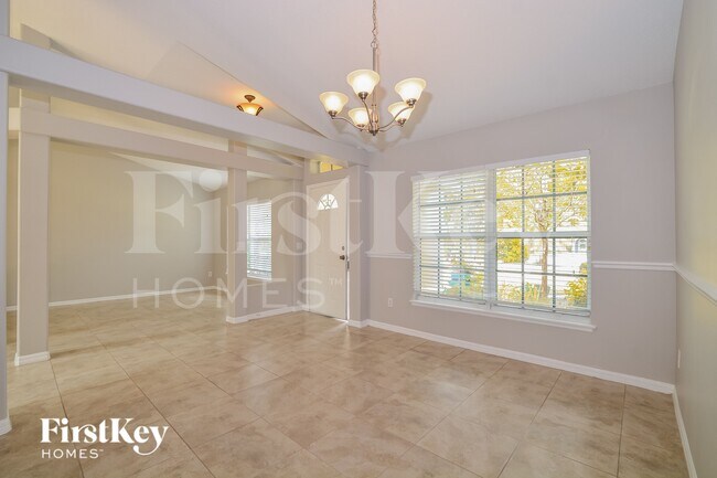 Foto del edificio - 13219 Lakewind Dr