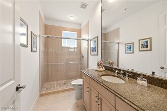 Building Photo - 2843 Tiburon Blvd E