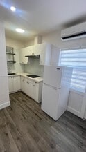 Building Photo - 7556 S Waterway Dr