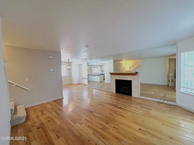 Foto del edificio - 2875 Idlewild Dr