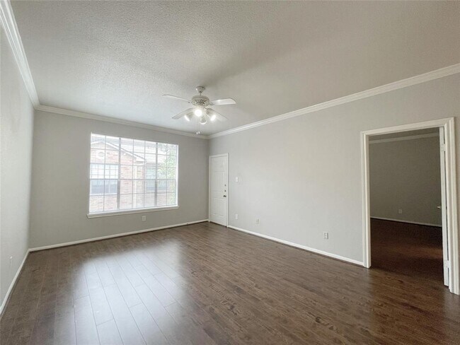 Foto del edificio - 2255 Braeswood Park Dr