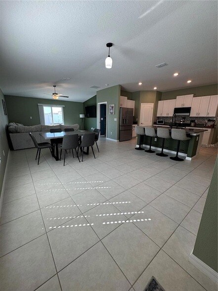 Foto del edificio - 3531 Lounging Wren Ln