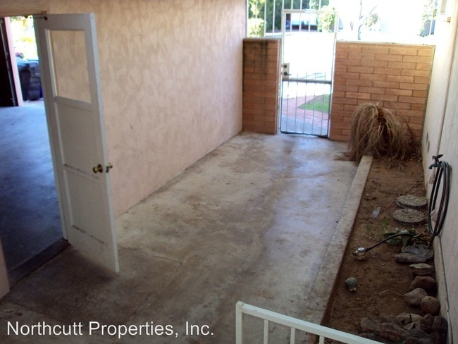 Building Photo - 3 br, 2 bath House - 6896 50th St.