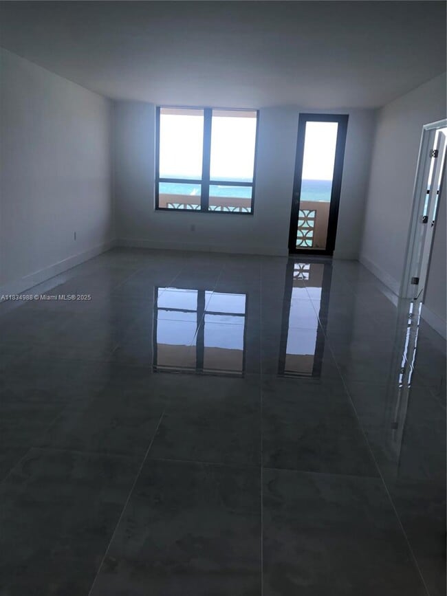 Building Photo - 10185 Collins Ave