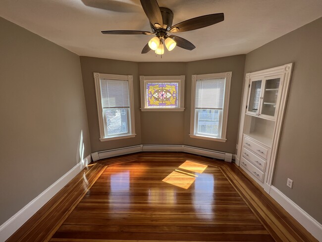 Building Photo - 2 Gilson Ter