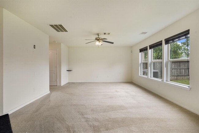 Building Photo - 7239 Mountain Prairie Dr