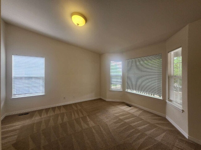Building Photo - Beautiful 4 Bedroom Home In Beacon Point! Cherry Creek Schools!
