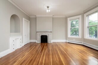 Building Photo - 548 E Broadway
