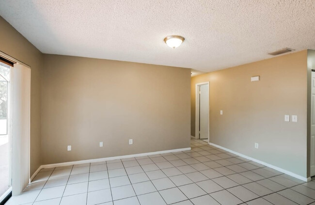 Building Photo - 13517 SW 108th St Cir S