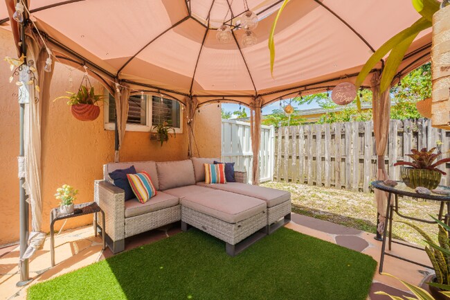 Foto del edificio - 6280 NW 14th Pl