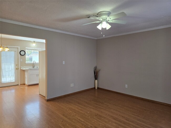 Building Photo - 16726 David Glen Dr