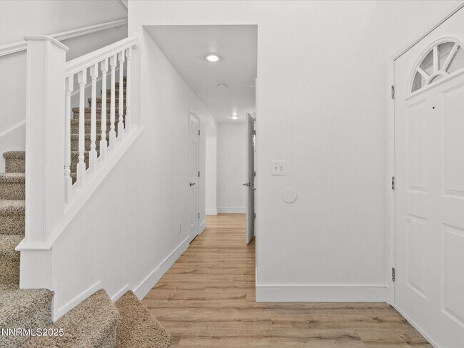 Building Photo - 8040 Monterey Shores Dr