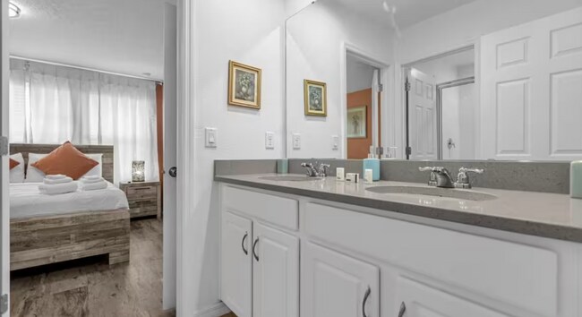 Foto del edificio - 8947 Amelia Downs Trail