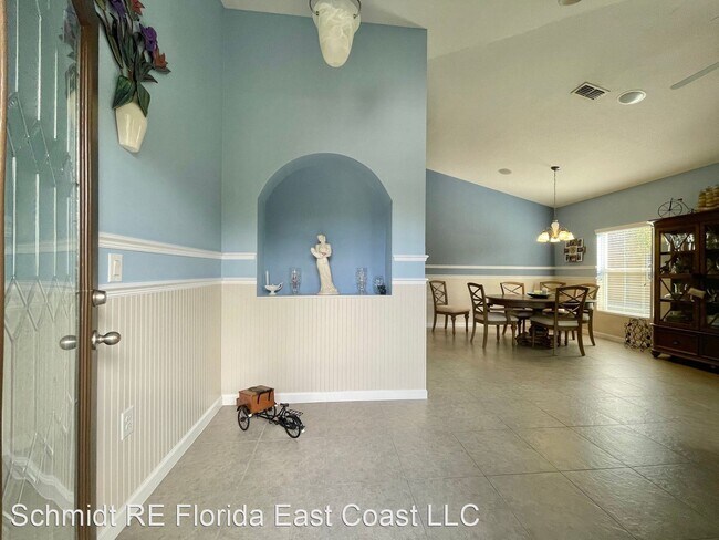 Building Photo - 204 Sebastian Crossings Blvd