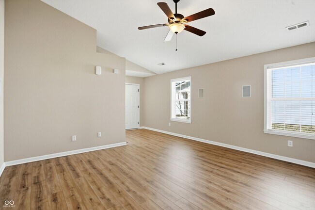 Building Photo - 5561 Wild Horse Dr