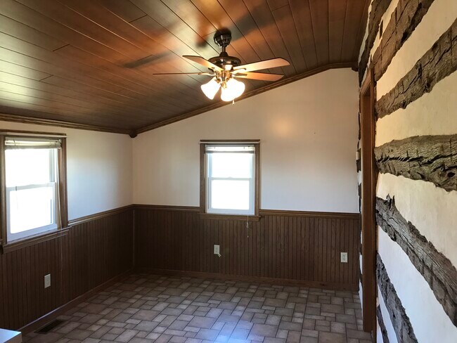 Building Photo - 470 Weavertown Rd
